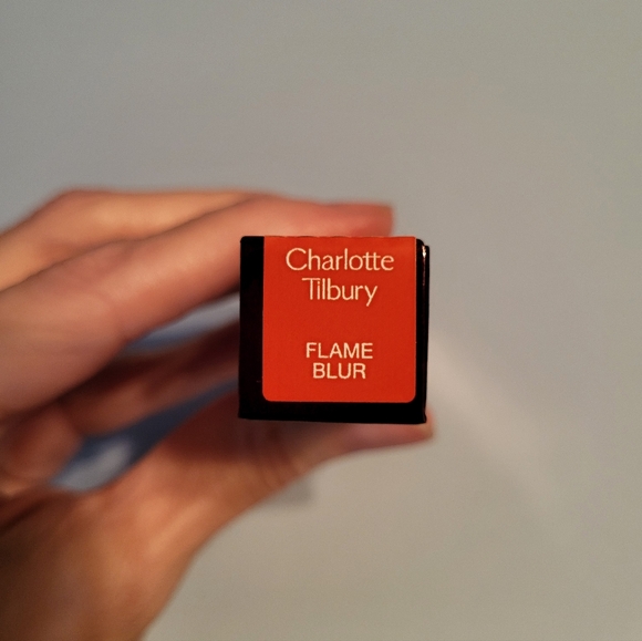 Charlotte Tilbury Airbrush Flawless Lip Blur Liq. Lipstick Flame Blur 6.8ml NIB - Picture 9 of 9